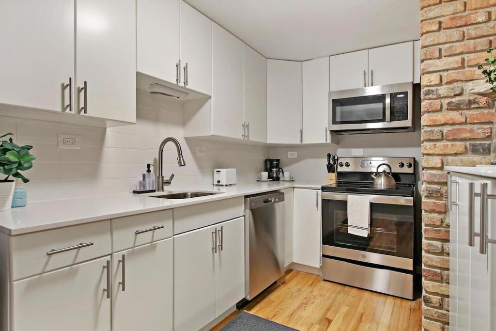 Charming 2br In The Heart Of - Barry Gb Apartment Chicago